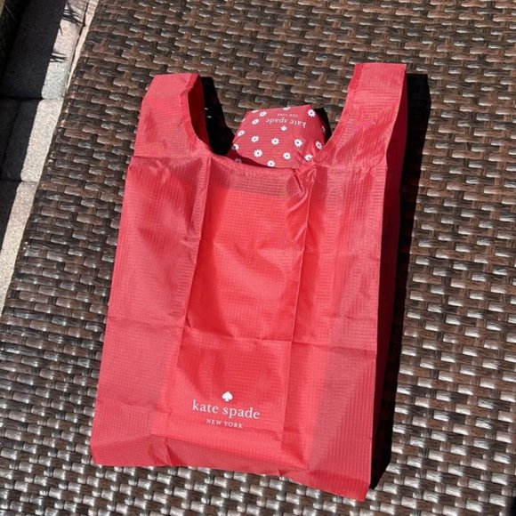 kate spade Handbags - Kate Spade Tote Floral Red Multi
